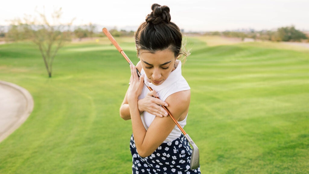 7 ejercicios esenciales para mejorar tu swing de golf, según un entrenador