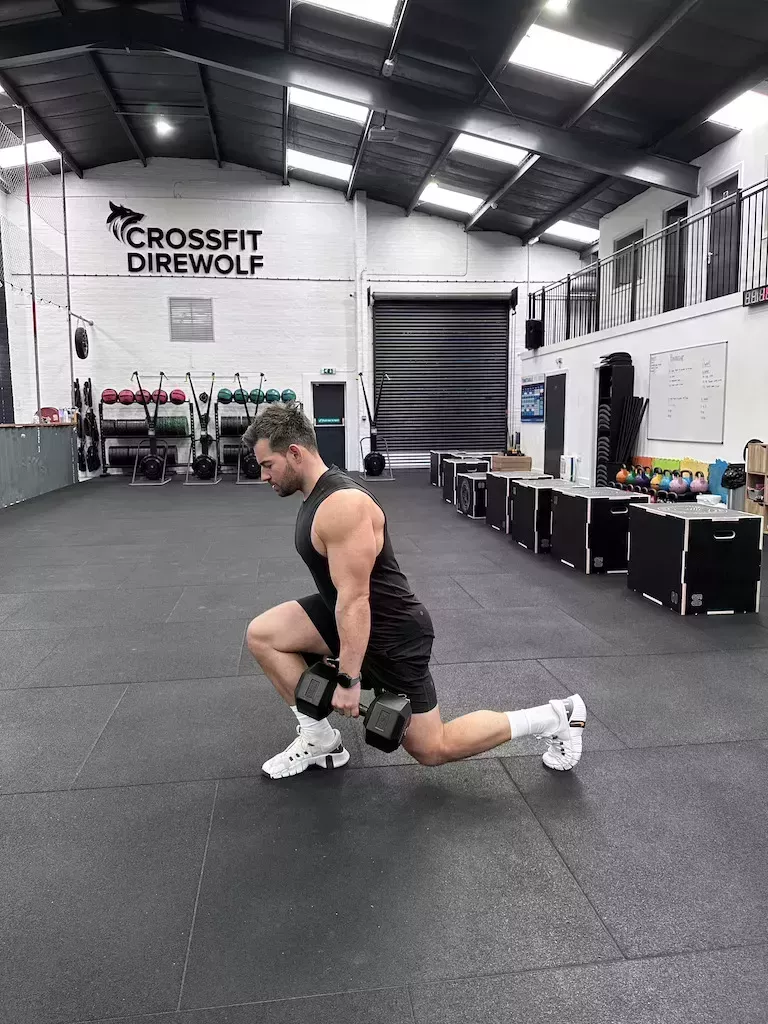 Prueba este entrenamiento de piernas con mancuernas