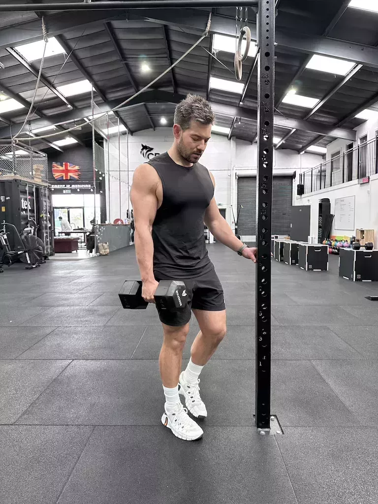 Prueba este entrenamiento de piernas con mancuernas