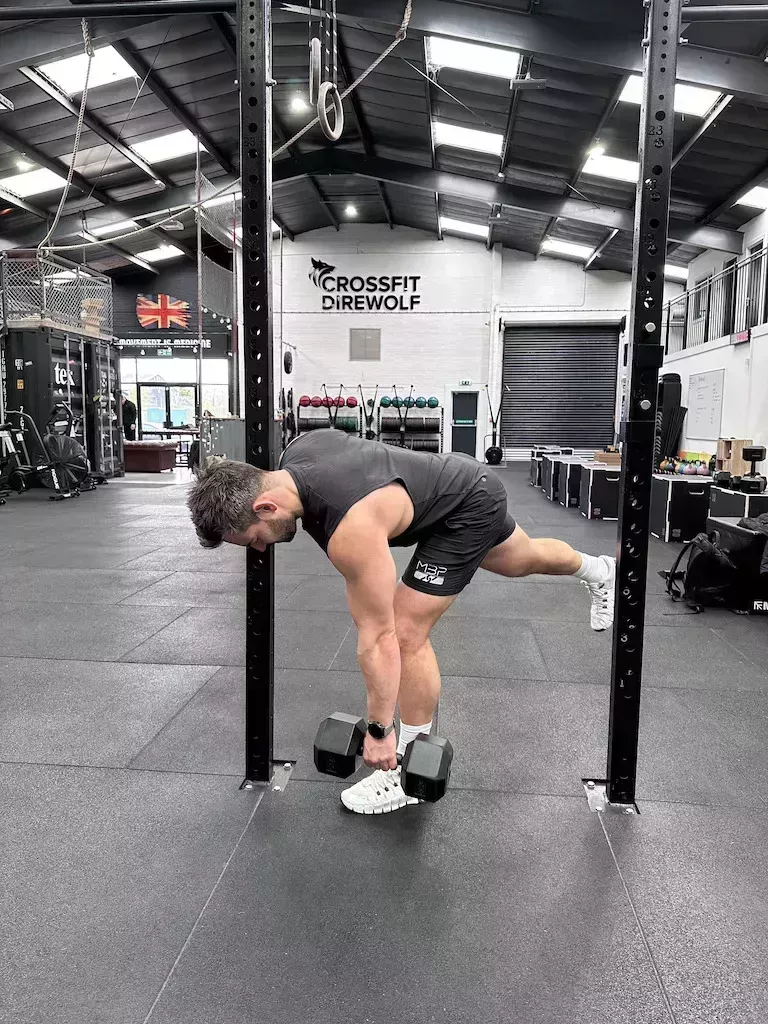 Prueba este entrenamiento de piernas con mancuernas