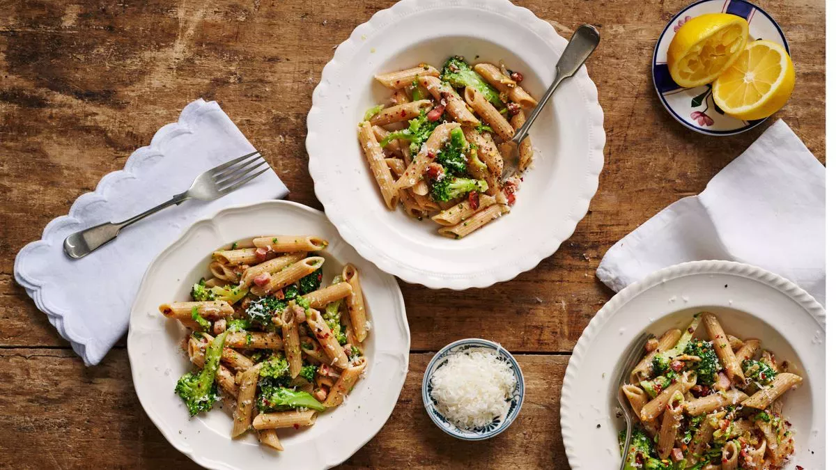 Receta de pasta con brócoli y panceta