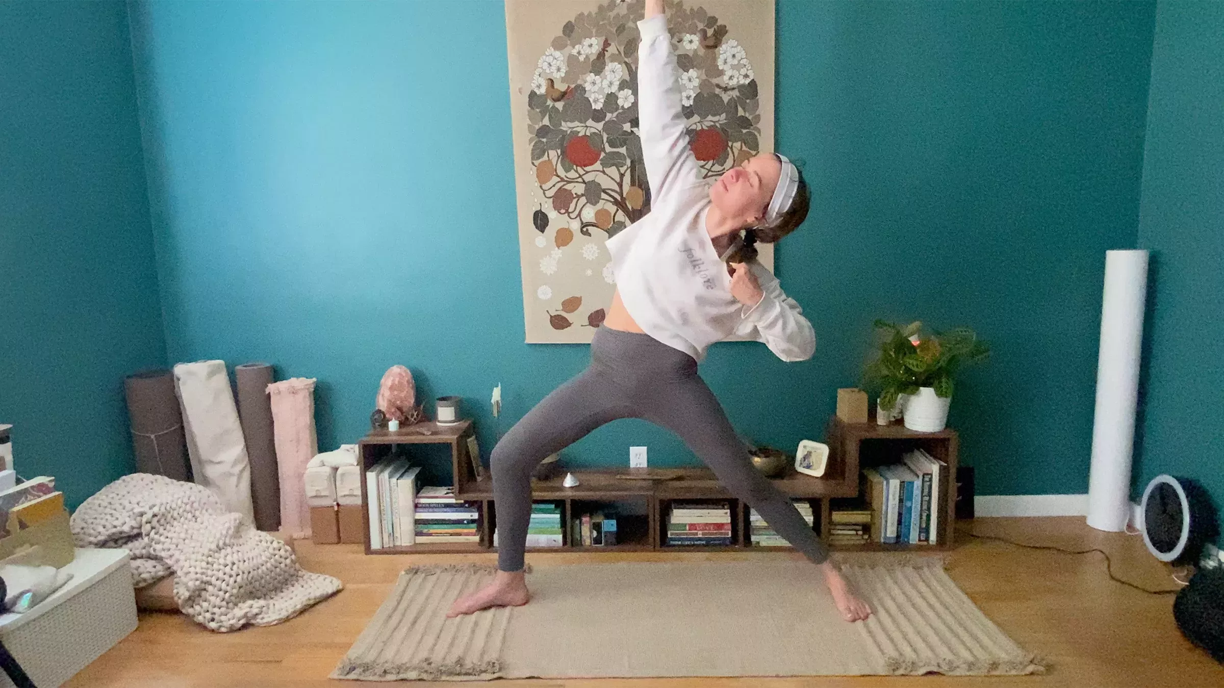 Una práctica de yoga de espíritu libre para la Luna Llena en Sagitario