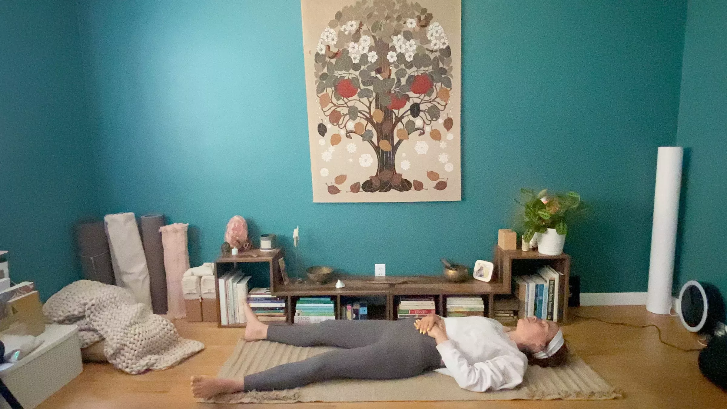 Una práctica de yoga de espíritu libre para la Luna Llena en Sagitario