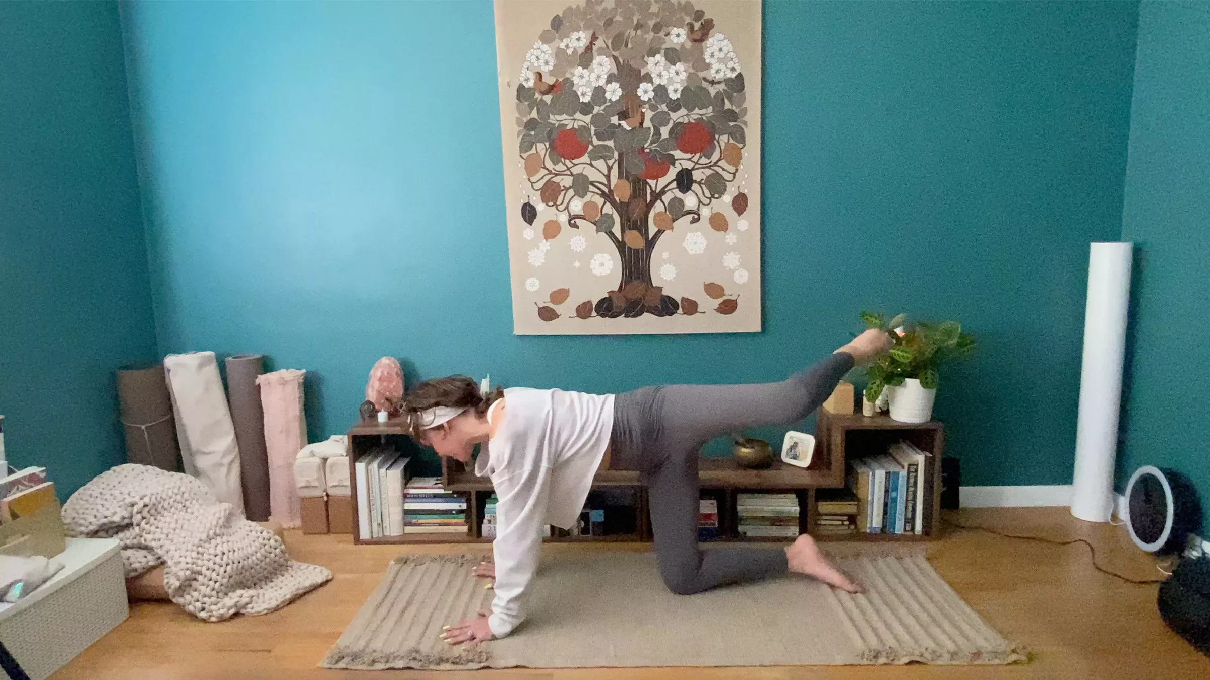 Una práctica de yoga de espíritu libre para la Luna Llena en Sagitario