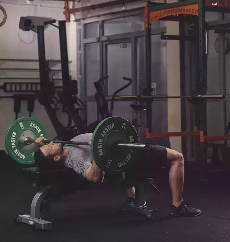 Ejercicios con barra para cada grupo muscular