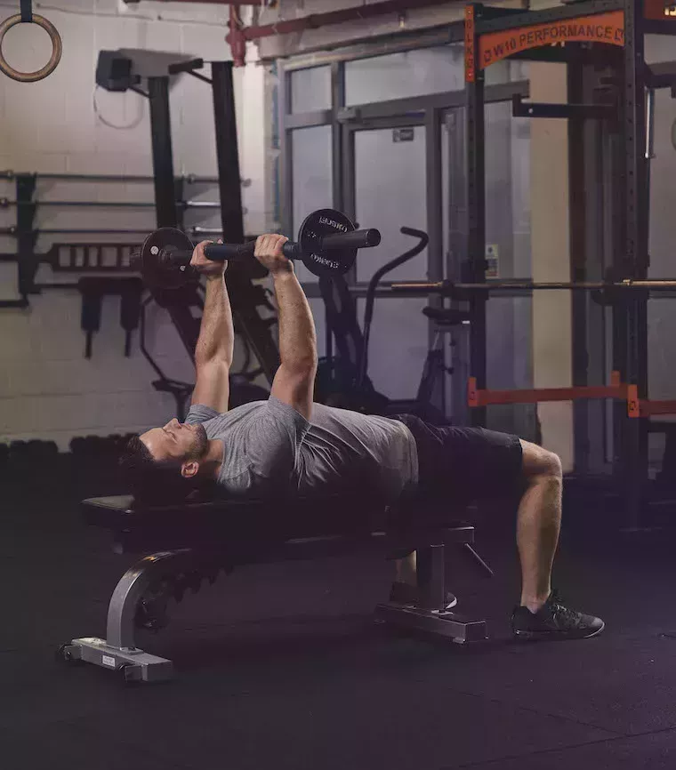 Ejercicios con barra para cada grupo muscular