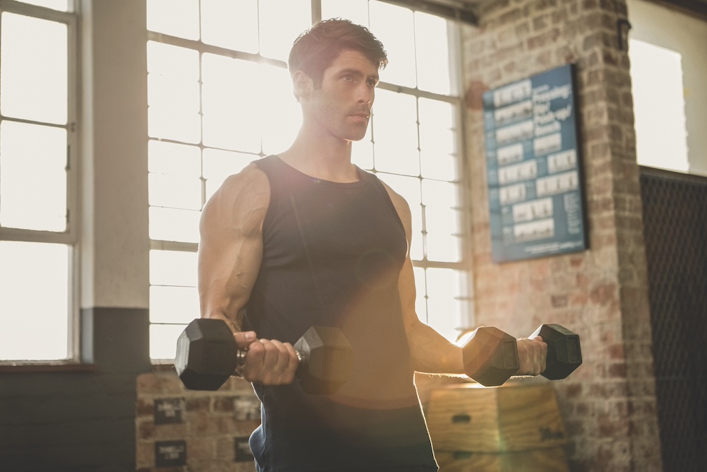 La ciencia afirma que el entrenamiento de fuerza mejora la salud cerebral