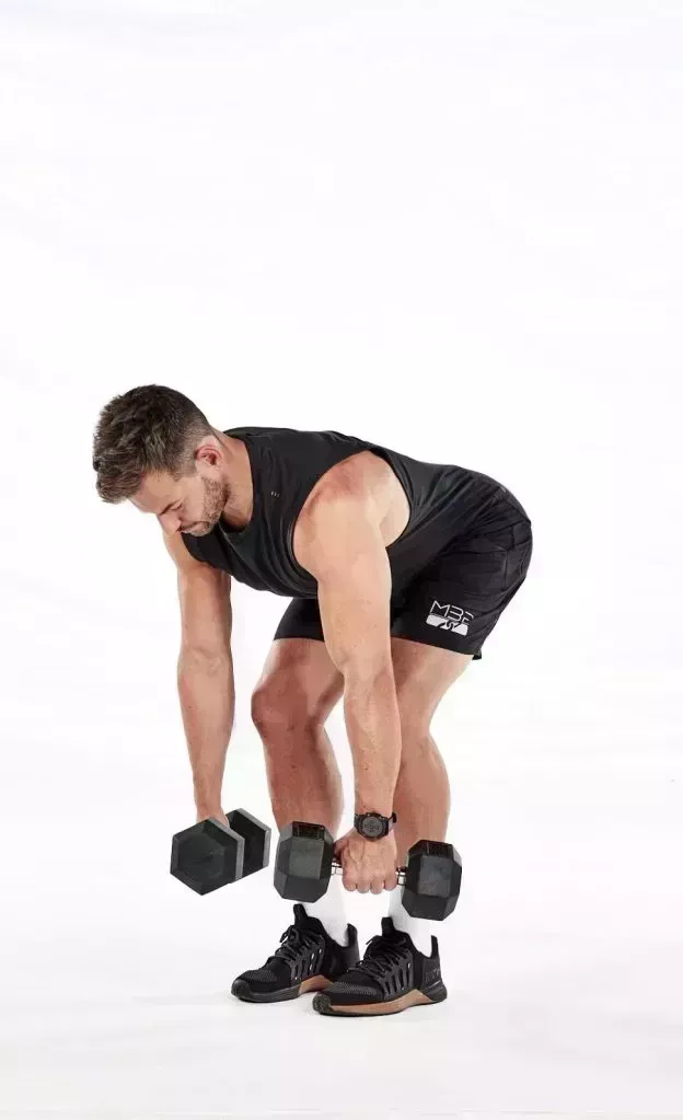 Nuestra selecci贸n de los mejores ejercicios con mancuernas para cada parte del cuerpo