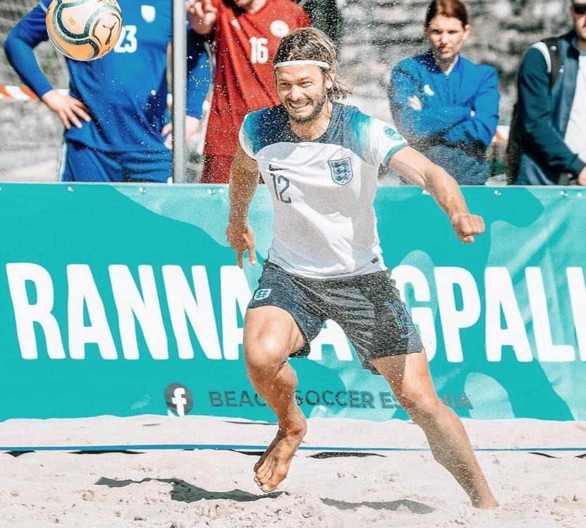 La vida es playa: MF habla con la estrella del fútbol playa James Temple