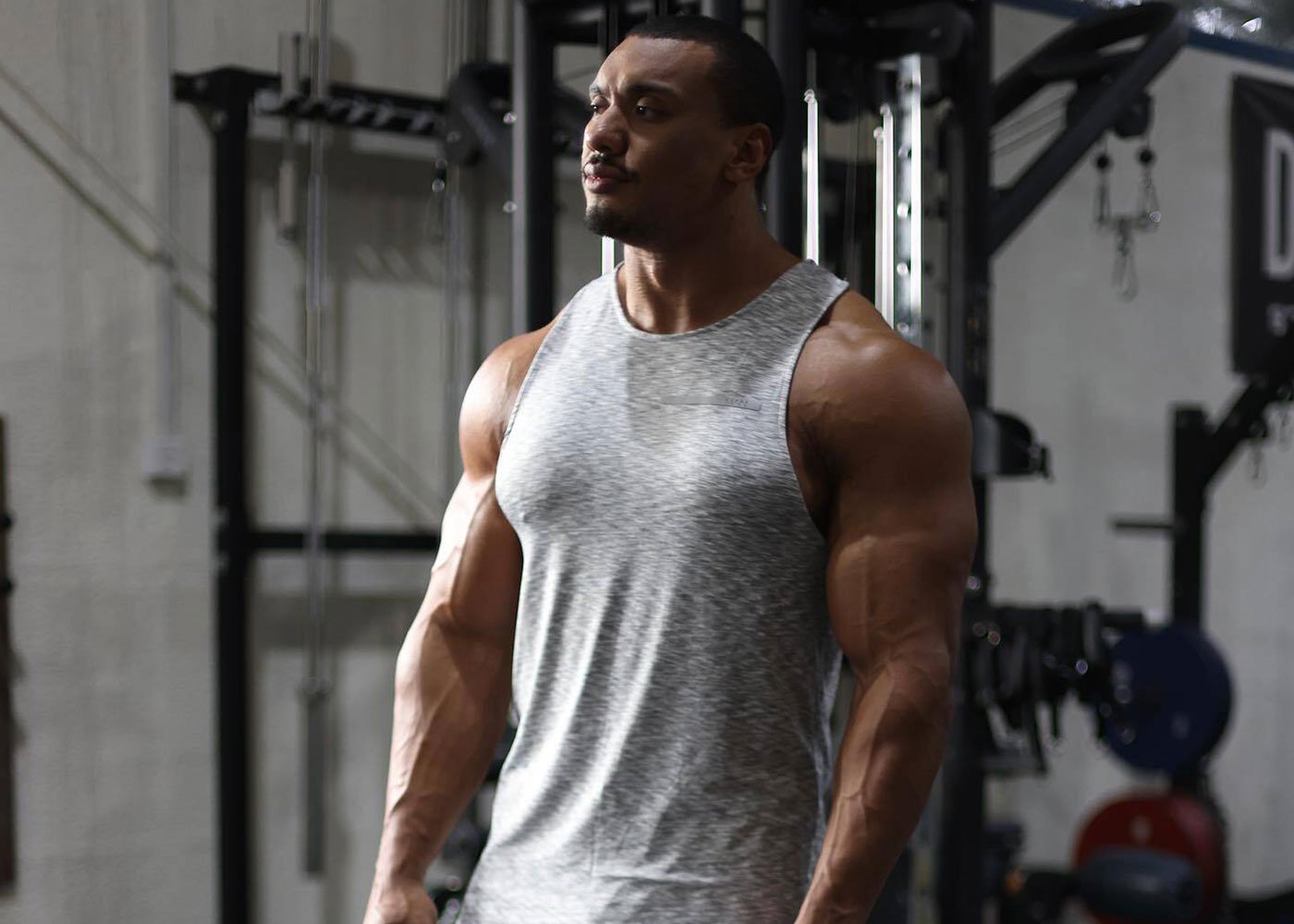 Larry Wheels: De las penurias a un icono del fitness que bate récords en varios deportes