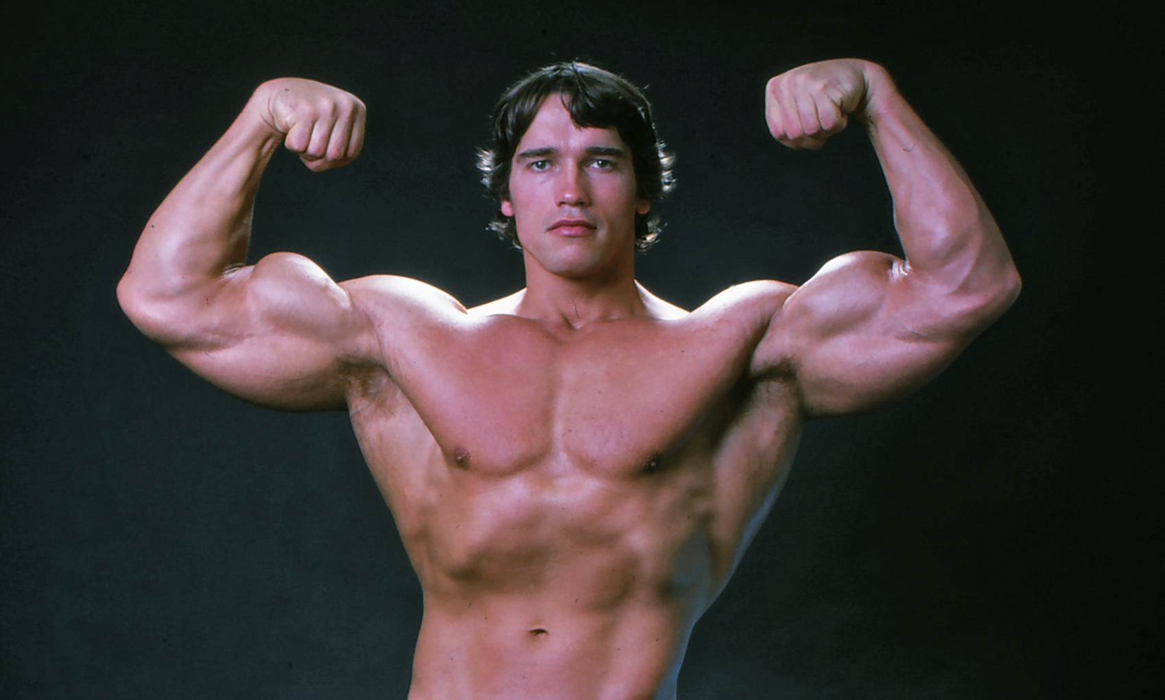 Entrenamiento con Mochila con Pesas de 15 Minutos de Arnold Schwarzenegger