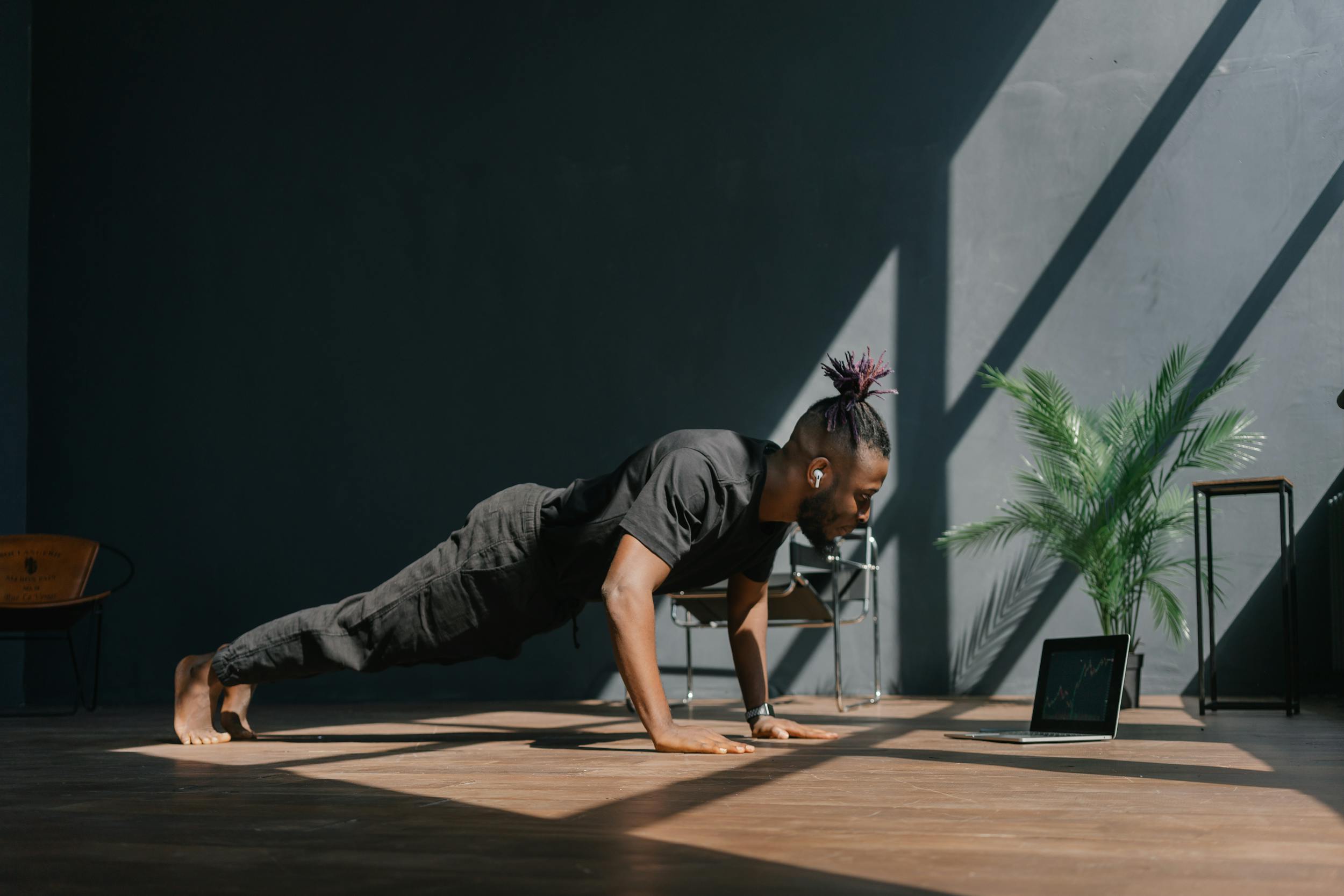 Ventajas y desventajas del entrenamiento personal remoto — la tendencia de fitness de más rápido crecimiento
