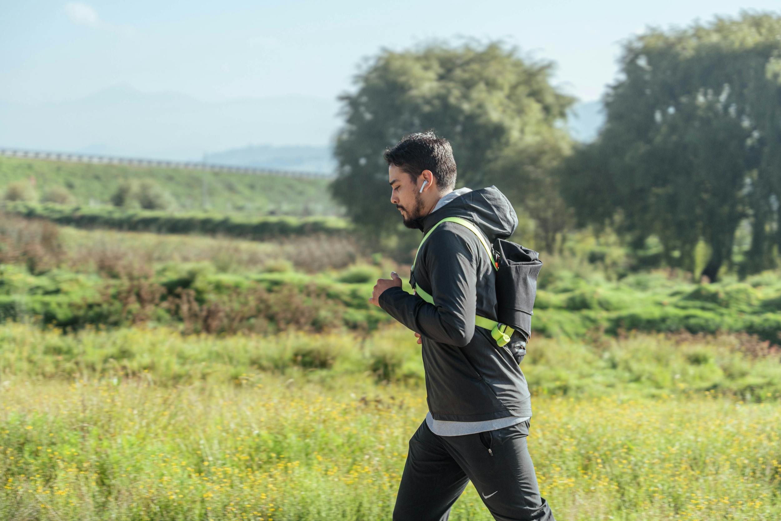 ¿Qué tiene que ver tu ritmo de caminata con el riesgo de demencia? Nueva investigación