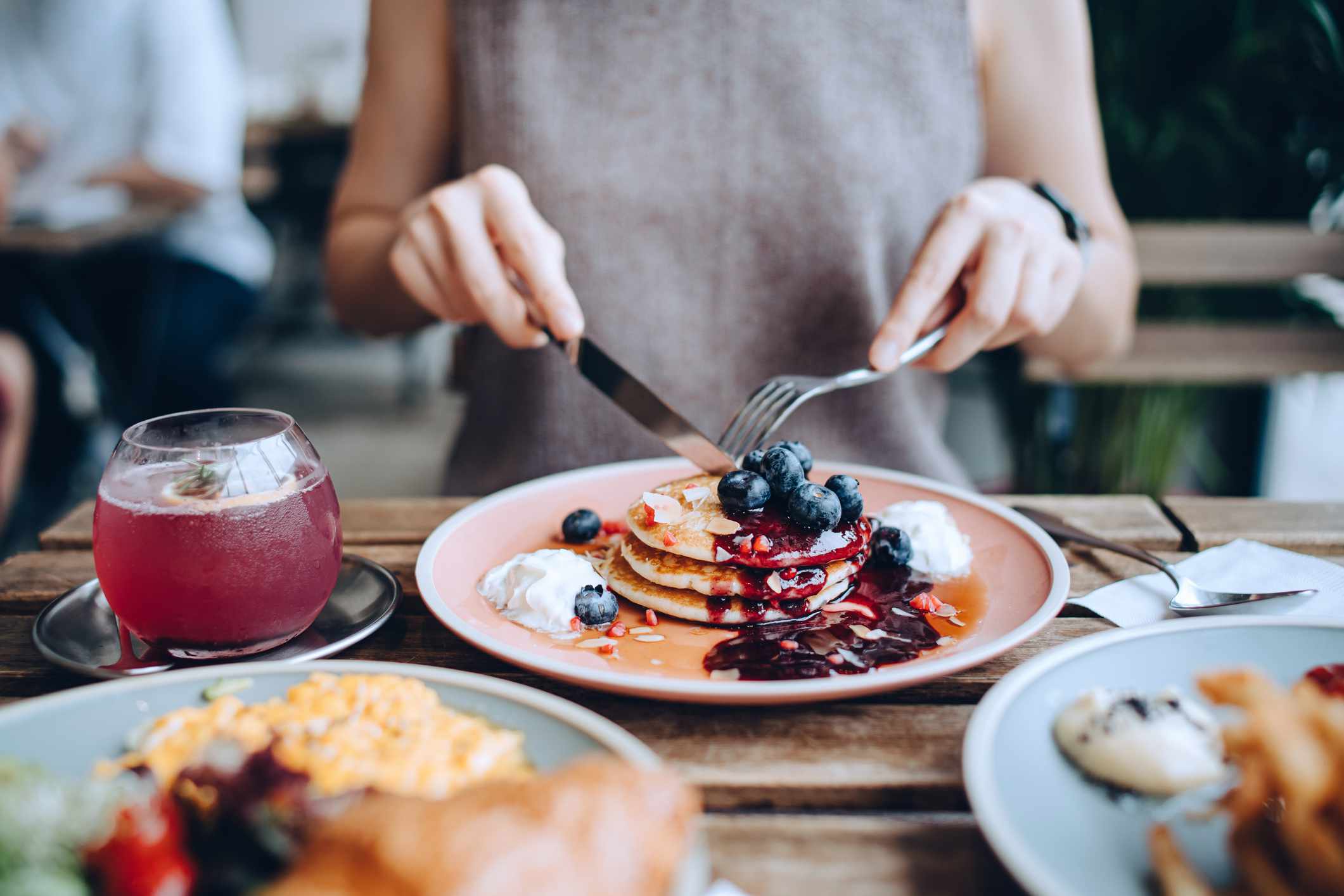 16 Alimentos para el Desayuno Más No Saludables y Qué Comer en Su Lugar