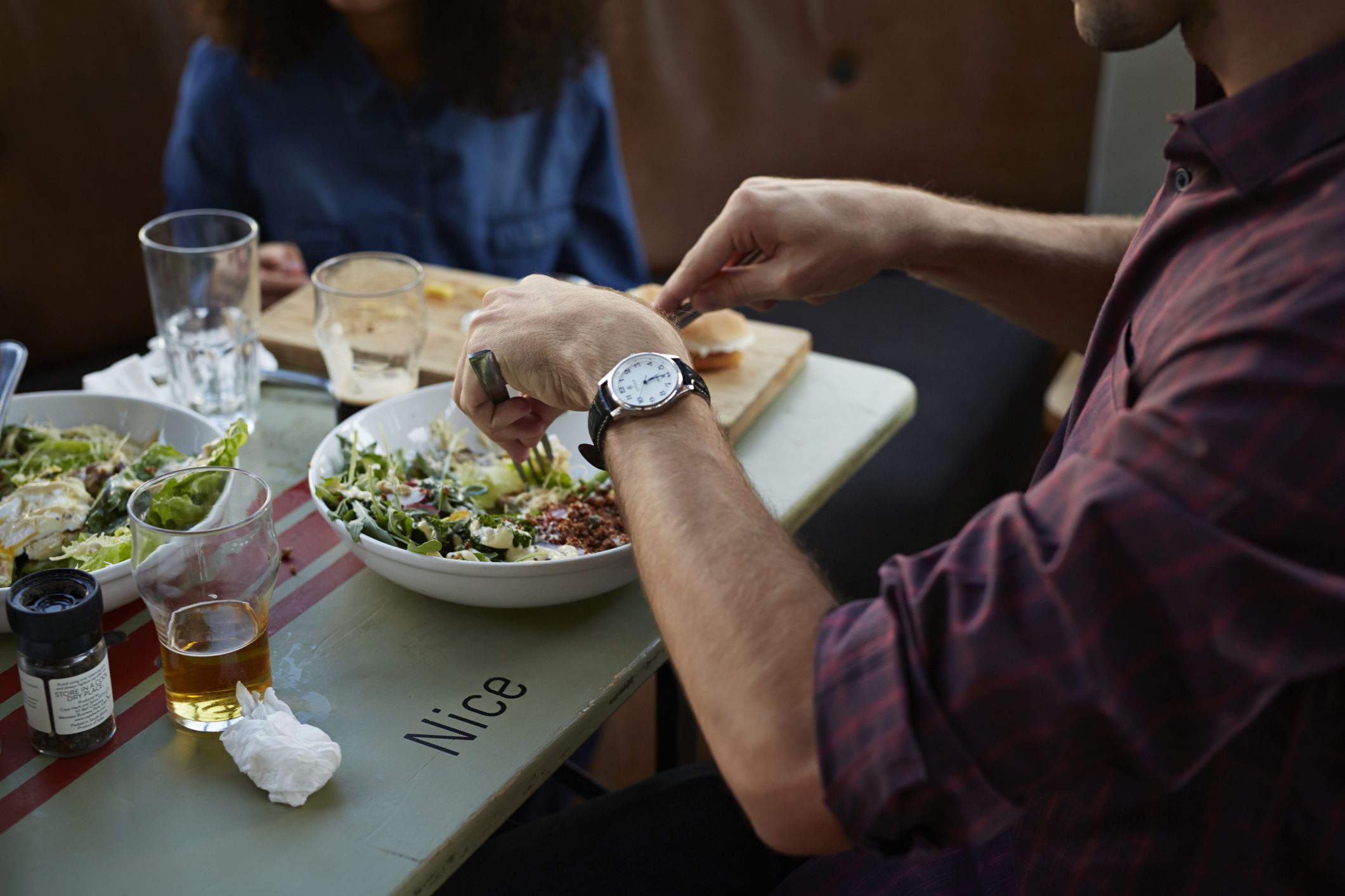 ¿Importa el Tiempo de las Comidas? Nueva Investigación en Crononutrición Asegura que Podría
