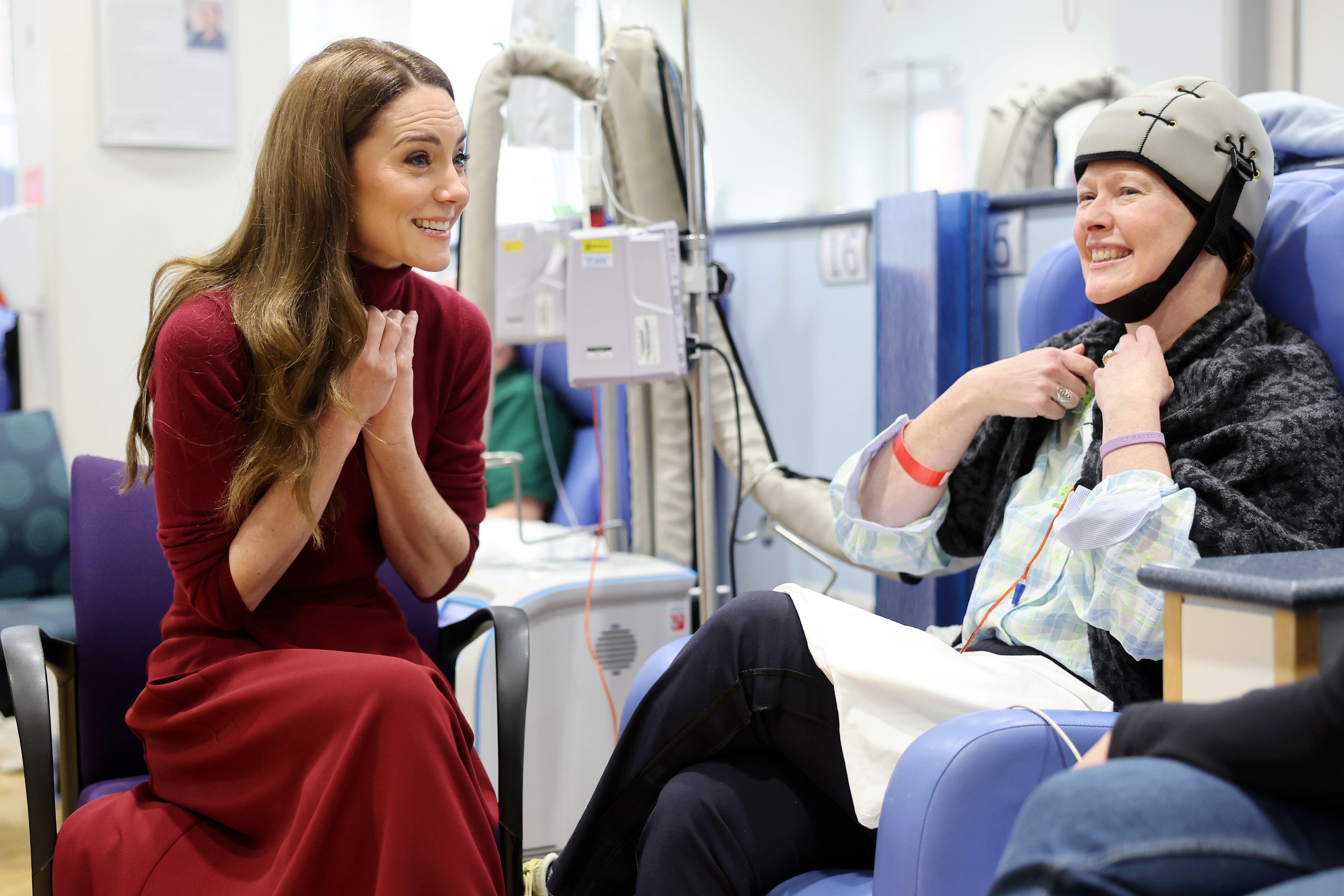 Kate Middleton ‘No Tuvo que Usar’ Terapia con Gorros Fríos Durante Quimioterapia