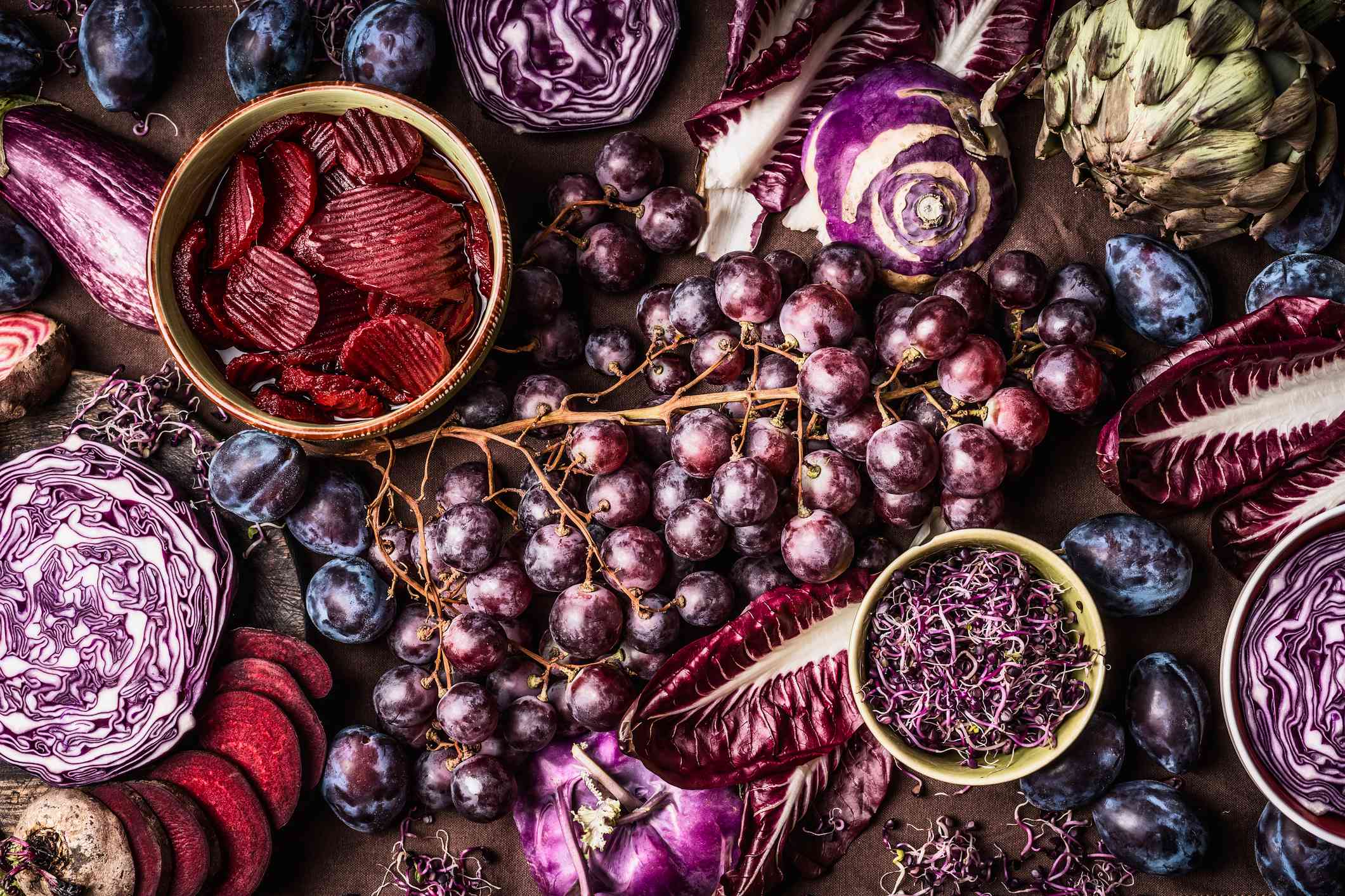 ¿Deberías Comer Más Alimentos Morados? 17 Deliciosas Frutas y Verduras Que Podrías Estar Pasando Por Alto
