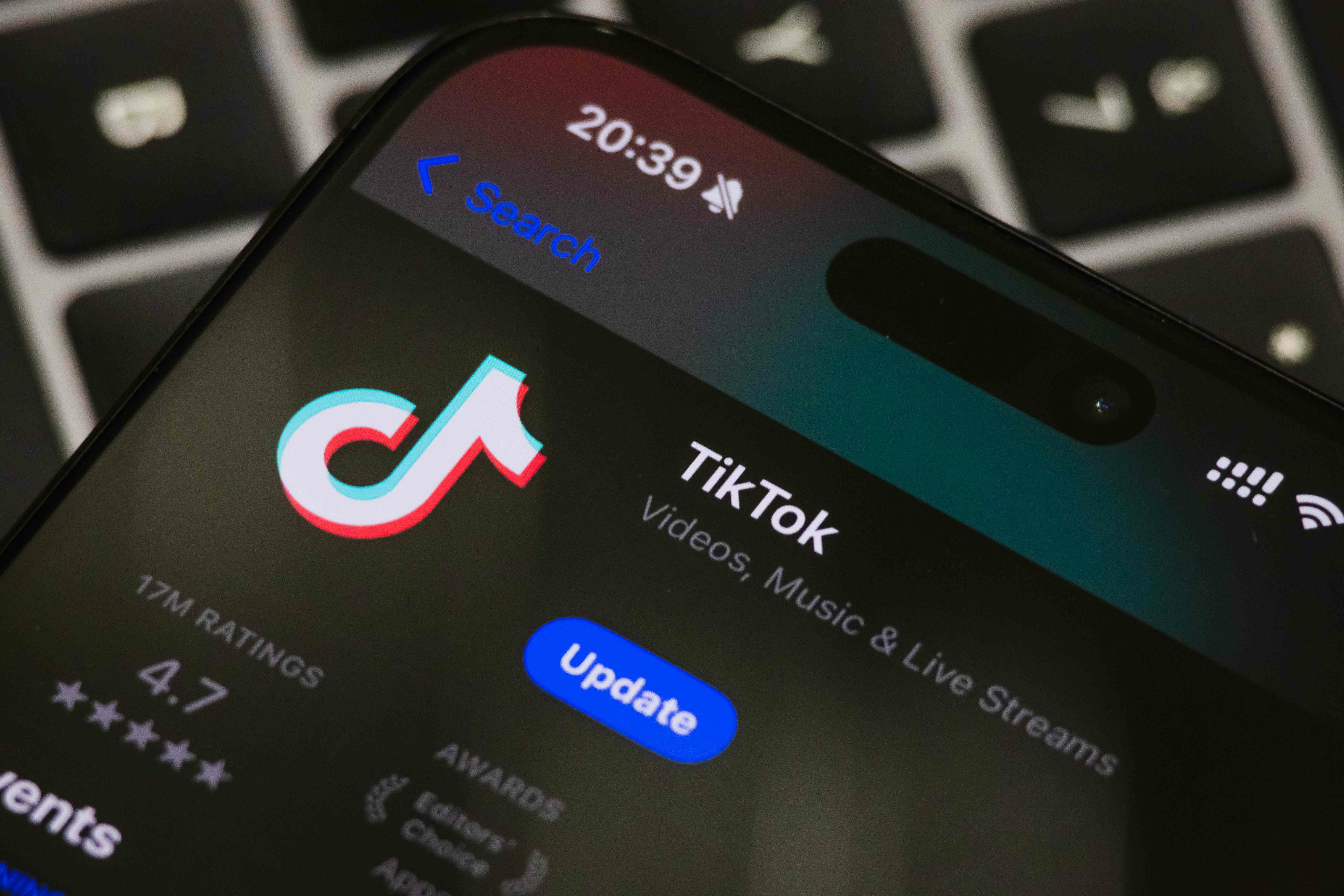 Adiós, TikTok: Cómo la Prohibición Inminente Podría Afectar Tu Salud (Especialmente si Estás 'Crónicamente Conectado')