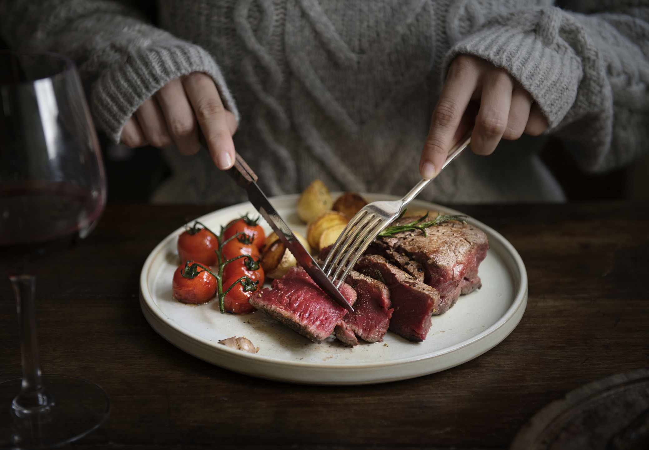 ¿Qué sucede con tu popó cuando dejas de comer carne?