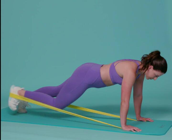 5 Effective Resistance Band Ab Exercises You Can Do Anywhere