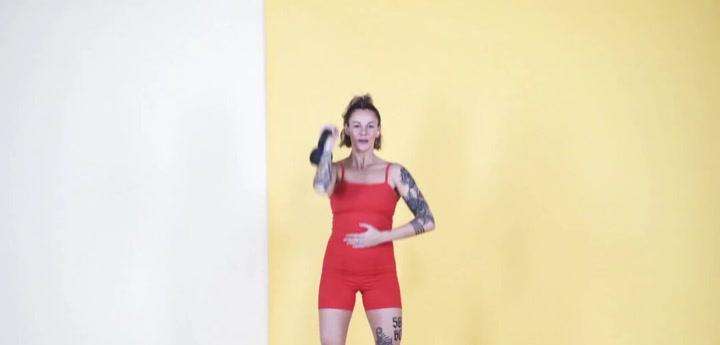 9 Crazy-Effective Beginner Kettlebell Exercises Even Newbies Can Master