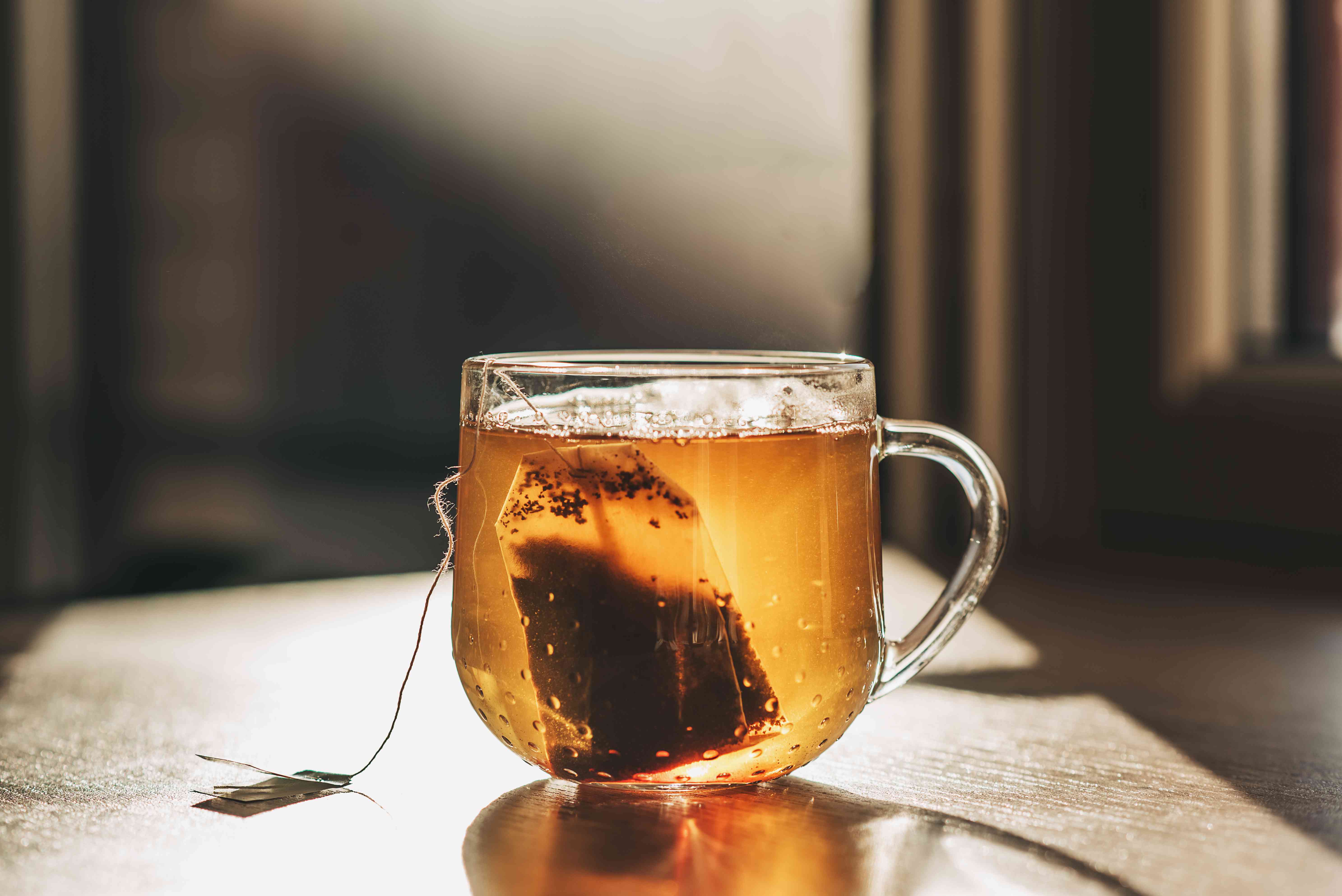 Preparar Té Puede Eliminar Metales Tóxicos del Agua, Sostiene Estudio