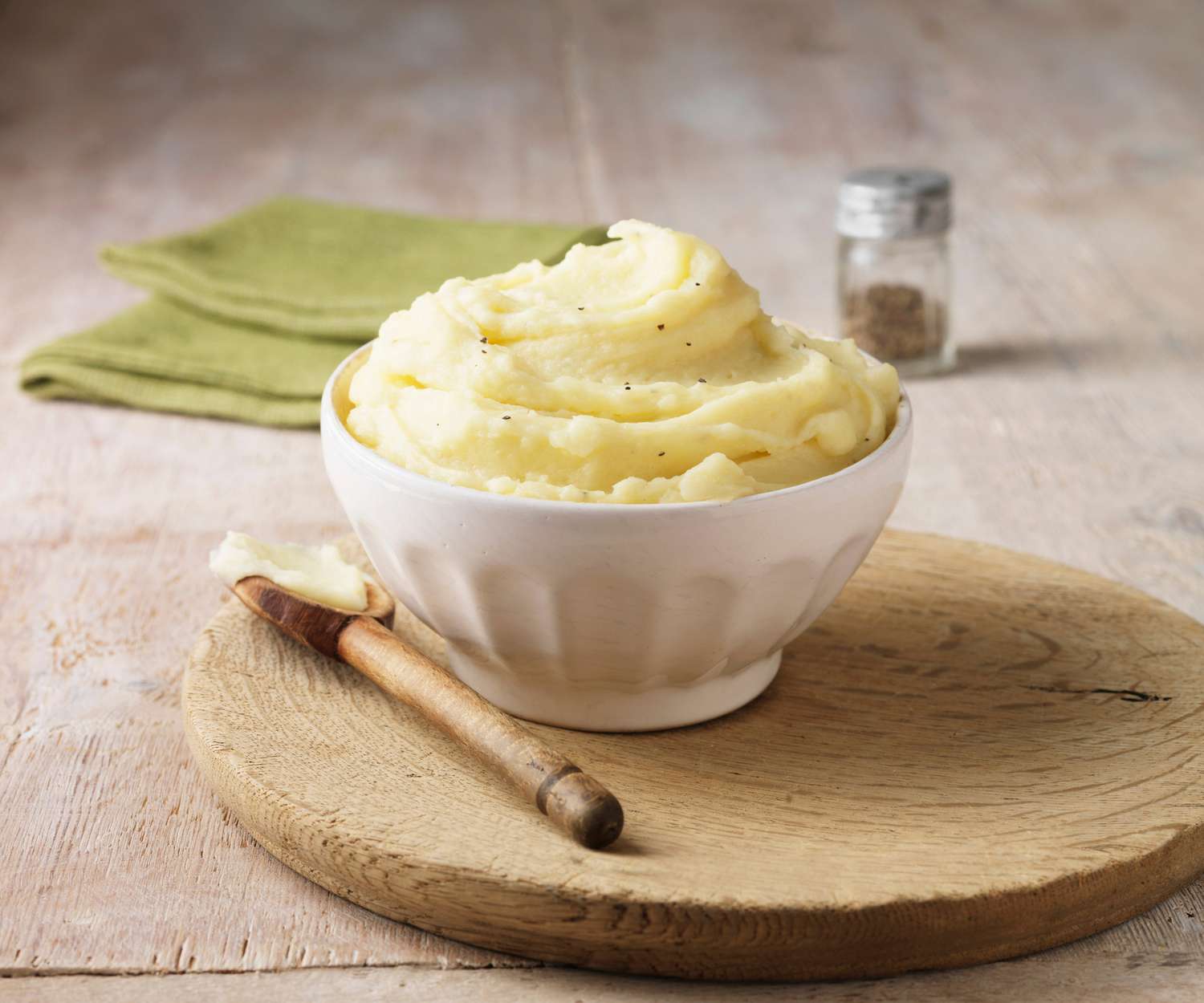 Cutting Down on Eggs? 14 Effective Egg Substitutes To Try