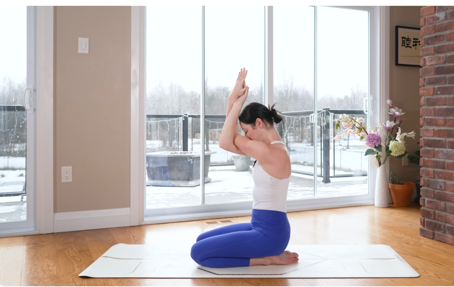 Yoga de 10 Minutos para Deshacer la Tensión en el Cuello y los Hombros