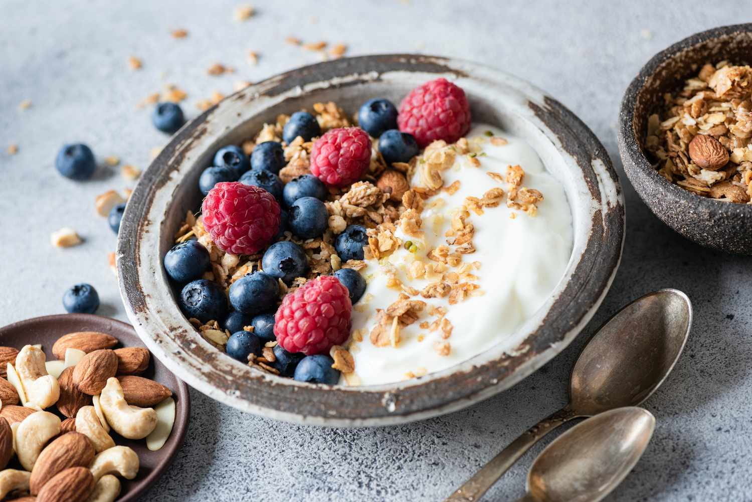 15 Opciones de Snacks Altos en Proteínas para Días Ocupados