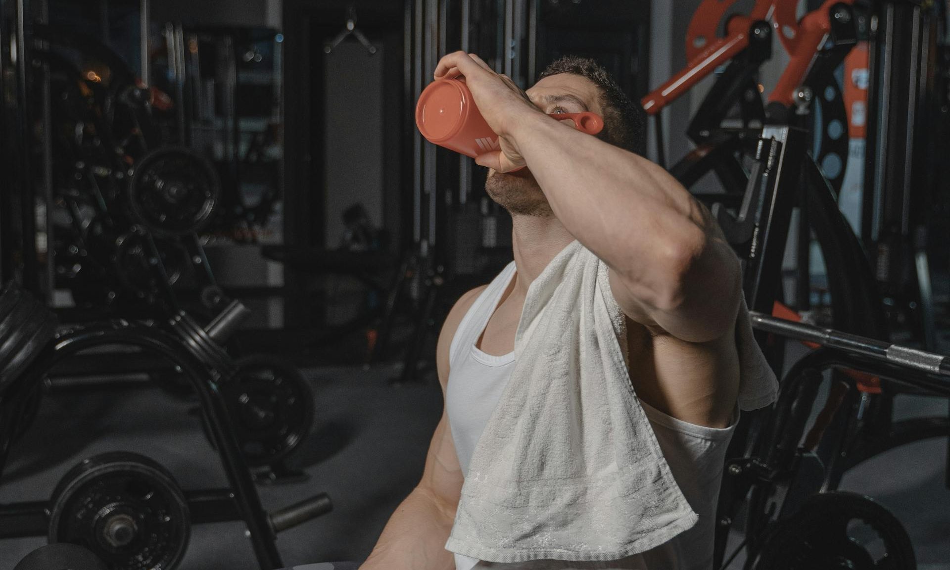 ¿La proteína mejora el crecimiento muscular y la densidad ósea? Estudio reciente