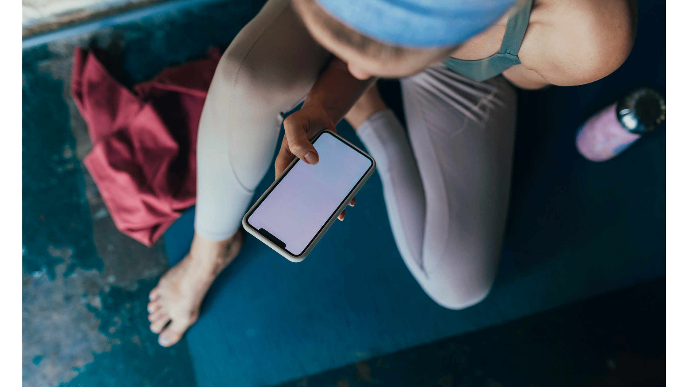 ¿Te Duelen los Hombros Durante el Yoga? Esto Podría ser la Causa.