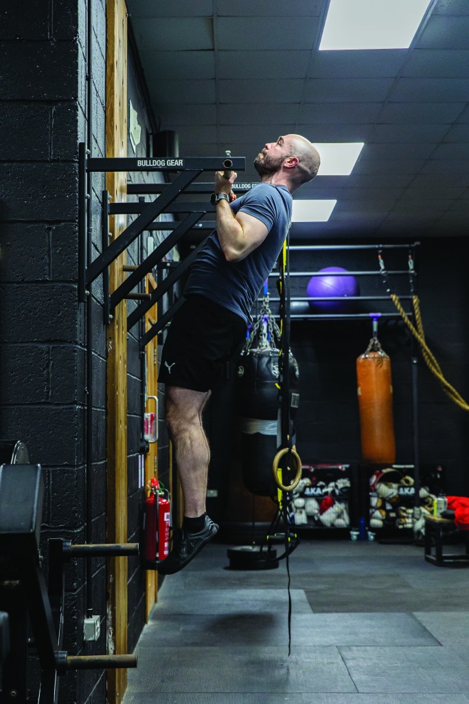 Este entrenamiento de tres levantamientos es el ejercicio más eficiente en tiempo para trabajar todos los grupos musculares