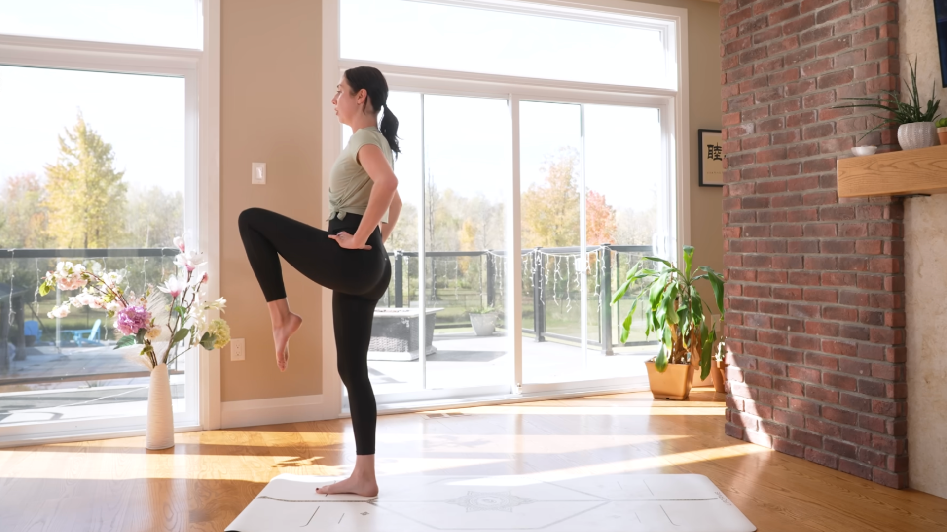 Yoga Matutino de 15 Minutos para Estirar y Fortalecer