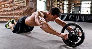Tonifica los abdominales con la rueda abdominal