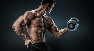 Ejercicios de crossfit: press de hombros 