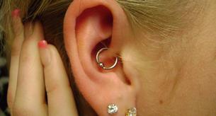 El piercing que puede acabar con tus dolores de cabeza