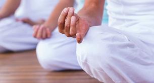 El yoga causa “posesión demoníaca”, según este exorcista del Vaticano